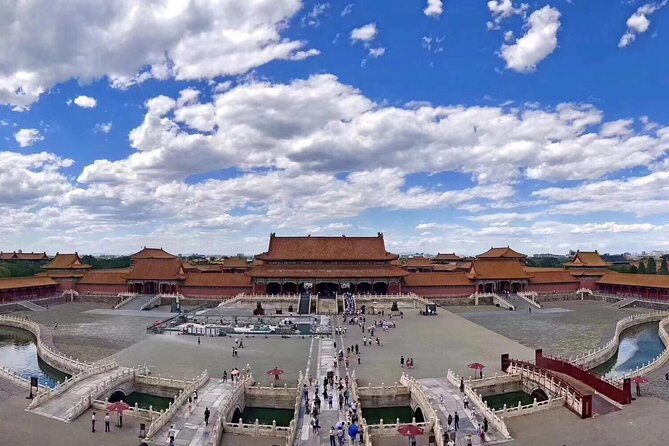 2-Day Beijing Private Tour to Forbidden City, Great Wall - Houhai Lake and Yandai Xiejie: a smart way to end Day 1