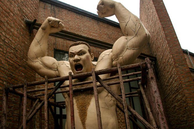 6-Hour Private Beijing Tour: Flower and Fish Market, Panjiayuan Antique Market and 798 Art Zone - Entering Shilihe Culture: Flower, Fish, and the Surprising Smell of City Markets