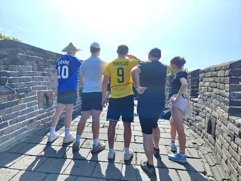 Afternoon Sightseeing Bus Guided Tour to Mutianyu Great Wall - Why Mutianyu at 3–5 p.m. feels easier than “morning tour” chaos