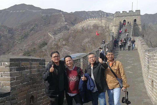 All Inclusive Private Tour to Mutianyu Great Wall and Ming Tombs - Getting Up the Wall: Cable Car Saves the Day