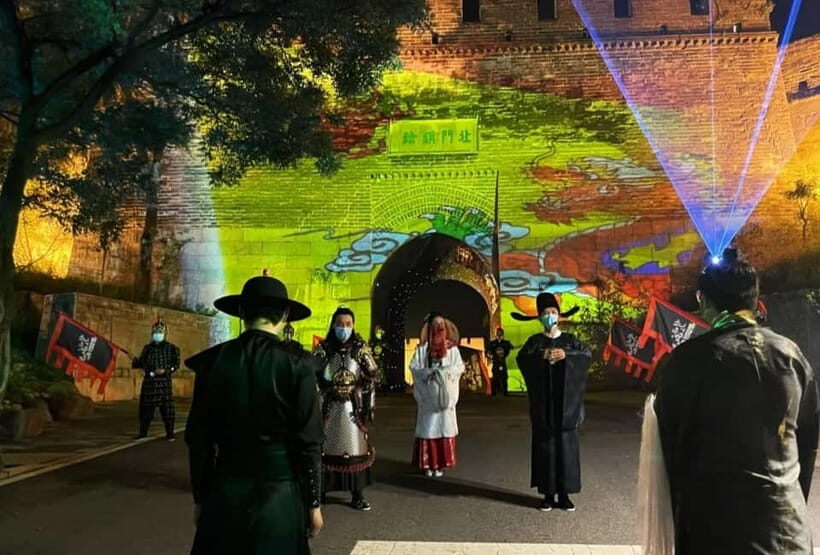 Badaling Great Wall Night Tour+ Light Show + Performance - Getting to the Wall from Beijing: the Beitucheng setup
