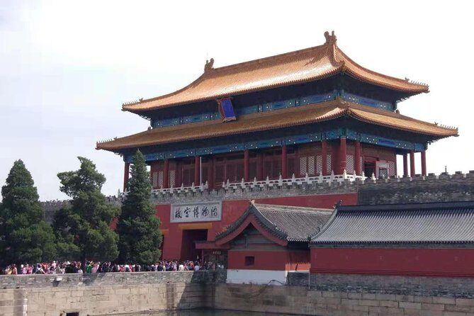 Beijing Airport Layover Forbidden city Great Wall Private Tour - Tiananmen Square in 30 minutes: quick context, big photos