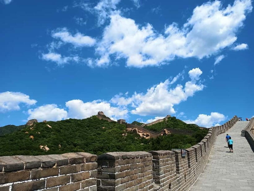 Beijing: Badaling Great Wall Day Tour With Ticket - What can go wrong: avoiding the one chaos story