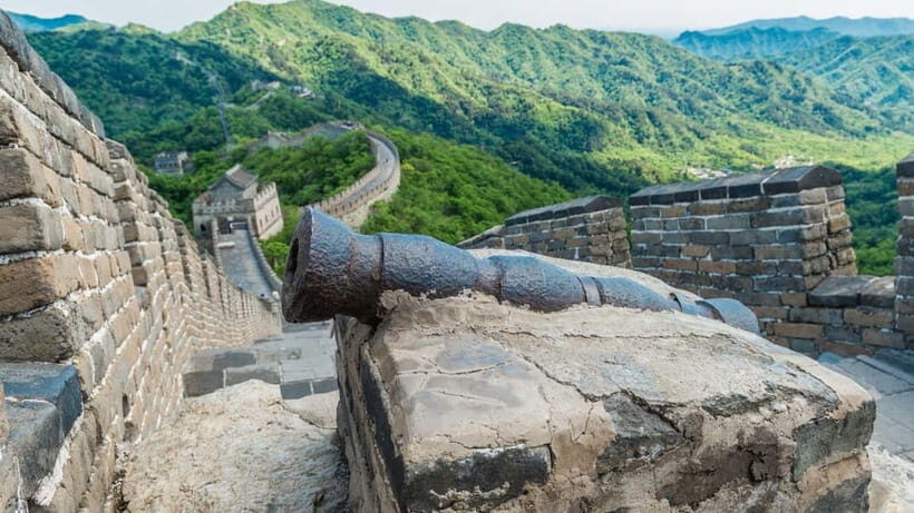 Beijing：Badaling Night Great Wall Ticket, Tour & Show - Should you book Badaling Night Great Wall?