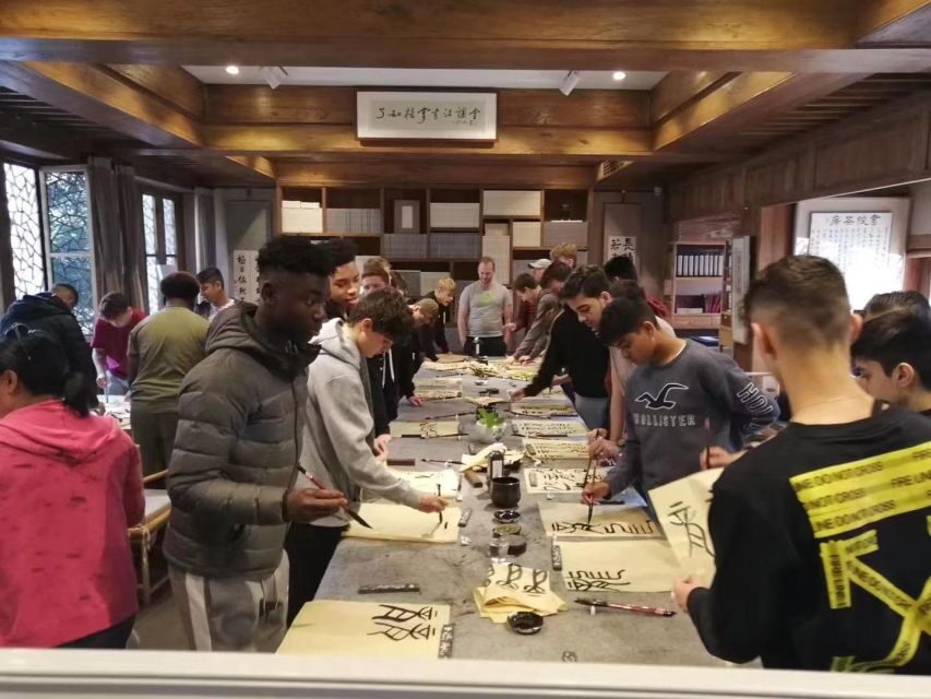 Beijing Calligraphy Class - English instruction that keeps you from feeling lost
