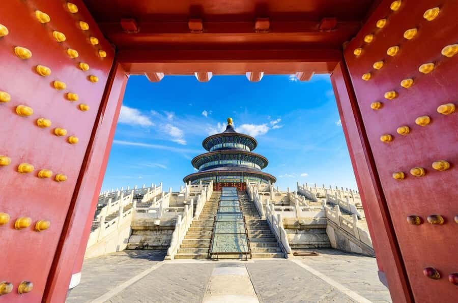 Beijing: Entry to Temple of Heaven Park - Fridays and Saturdays Night View: How the Illuminations Change the Place