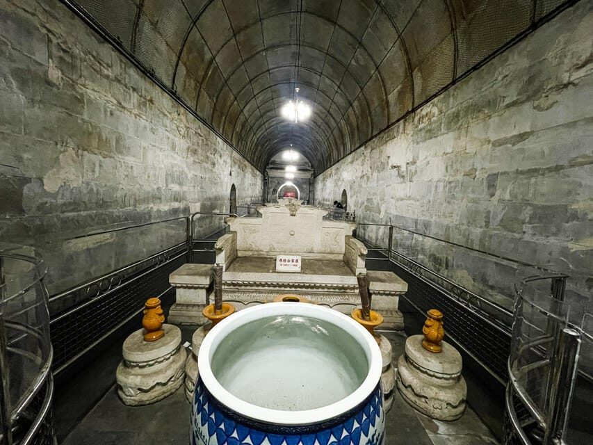 Beijing: Great Wall and Ming Tomb All-inclusive Private Tour - 13 Ming Tombs area: choosing Changling vs Dingling