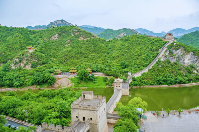 Beijing: Huanghuacheng Lakeside Great Wall Bus/Private Tour - Boat ride: the fun factor and the seasonal reality