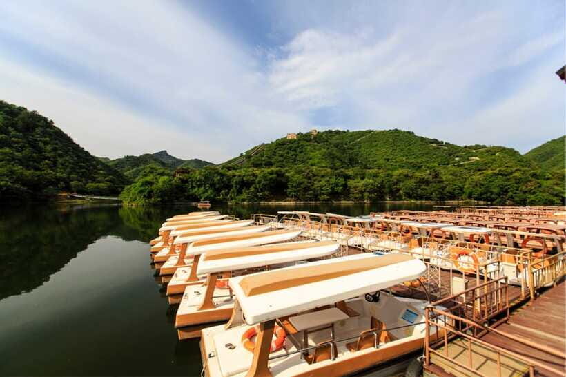 Beijing: Huanghuacheng Lakeside Great Wall Bus/Private Tour - What to bring for a comfortable Great Wall day by the lake