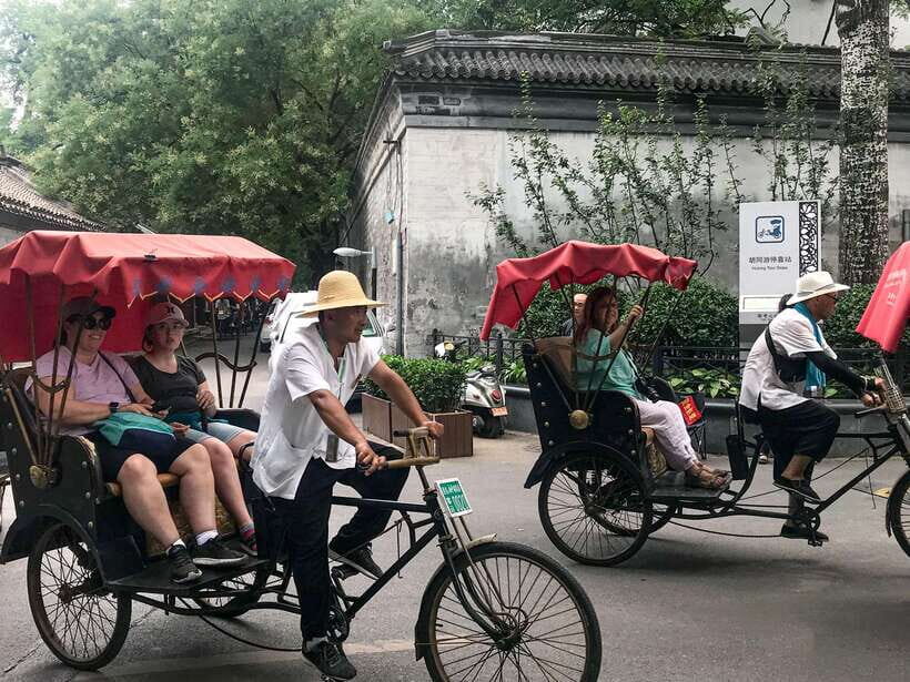 Beijing: Hutongs & Drum Tower City Walking Tour - Climbing the 600-year-old Drum Tower (and then snacks)