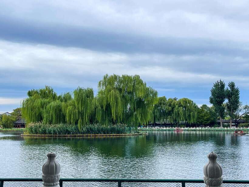 Beijing: Hutongs & Drum Tower City Walking Tour - Taoism temple by the Jing-hang canal and Wanning Bridge