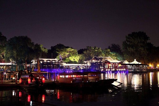 Beijing Imperial Dining Experience at Bai Jia Da Yuan Restaurant with Houhai Lake Bar Tour - The 5:30pm start and why the timing works