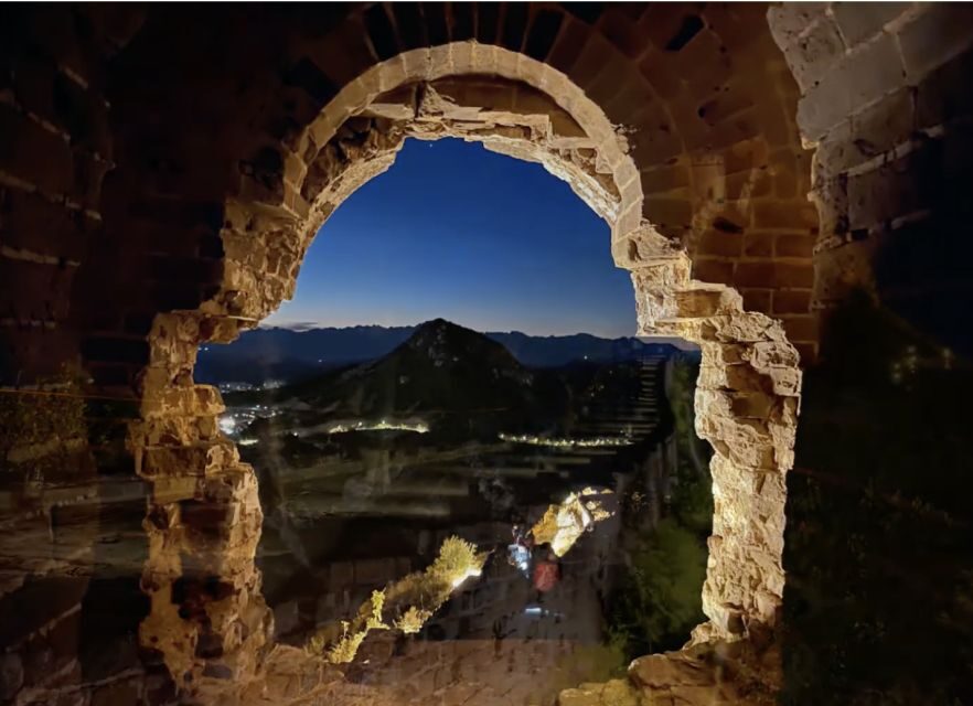Beijing: Jinshanling and Simatai Wall&Gubei Watertown Tour - Jinshanling Great Wall: the preserved section you want for photos and atmosphere