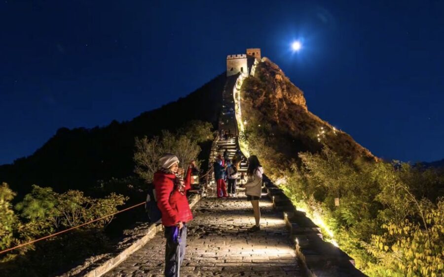 Beijing: Jinshanling and Simatai Wall&Gubei Watertown Tour - What the guide does that changes your Great Wall experience