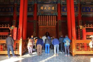 Beijing: Lama Temple, Confucius Temple and Guozijian Museum - Lama Temple: the 54-foot sandalwood Buddha and living worship