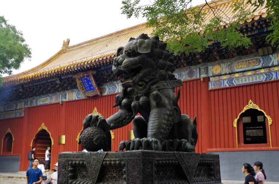Beijing: Lama Temple, Confucius Temple and Guozijian Museum - Hutong alleys: how the tour turns history into street life