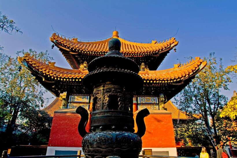 Beijing Lama temple ticket; #1 efficacious; limited Discount - The Han-and-Tibetan architecture: slow down and look at the details