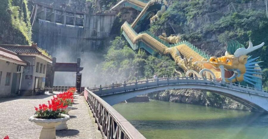 Beijing: Longqing Gorge w/Great Wall or Guyaju Private Tour - Choosing Badaling: why pair the Great Wall with Longqing