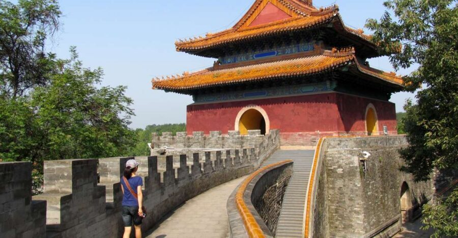 Beijing: Mutianyu Great Wall and Ming Tombs Private Tour - The hotel pickup and private car that make the day feel doable