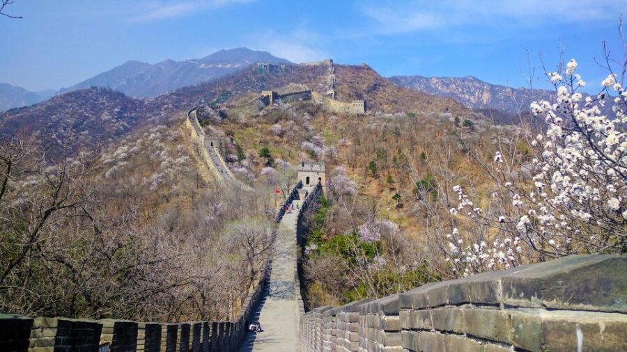 Beijing: Mutianyu Great Wall and Ming Tombs Private Tour - Skipping lines and VIP access: the real value of “private”