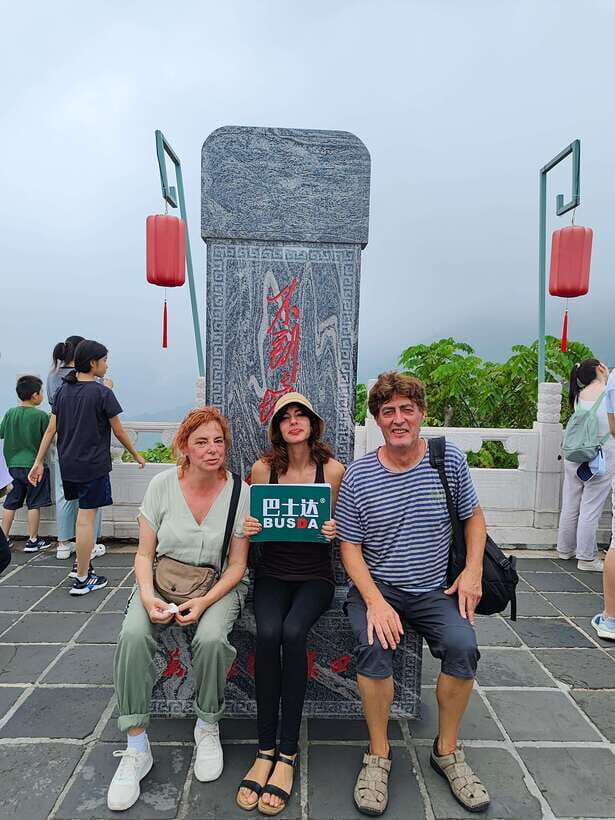 Beijing: Mutianyu Great Wall Private Tour w Language Option - Hotel Pickup and the Multilingual Guide Advantage
