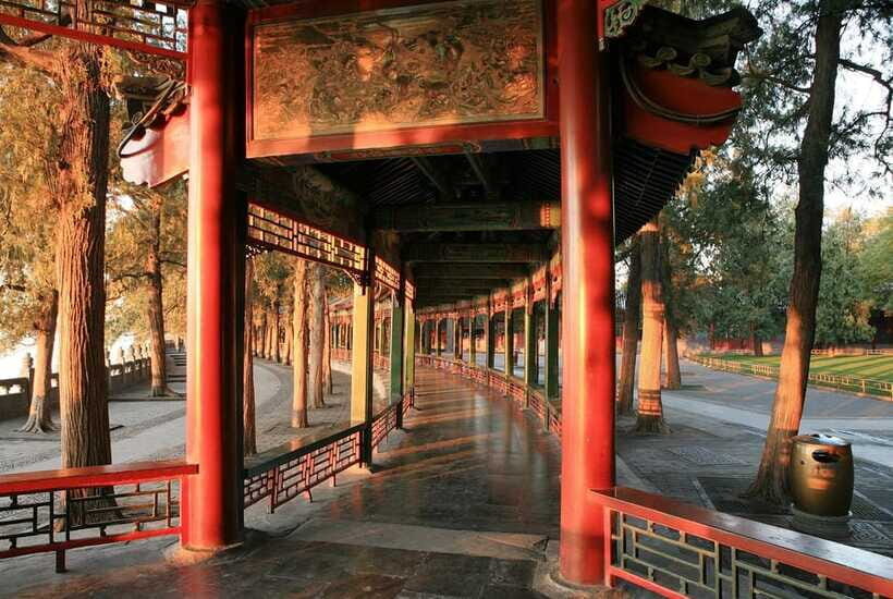 Beijing: Panda House w/Great Wall or City Sites Private Tour - Tian’anmen Square and Forbidden City option: fast entry plus the 10,000-room scale