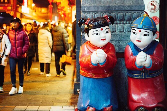 Beijing Private Night Tour - Wangfujing Food Market at night: where to try the adventurous stuff