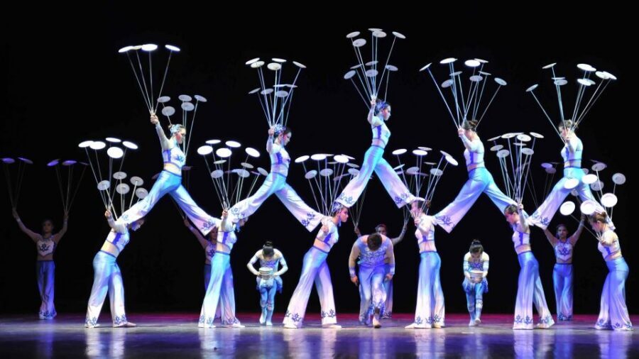 Beijing: Private Sightseeing Nighttime Tour with Transfer - Seasonal Night Excursions: Longqing Gorge Ice Lanterns and Great Wall at Night