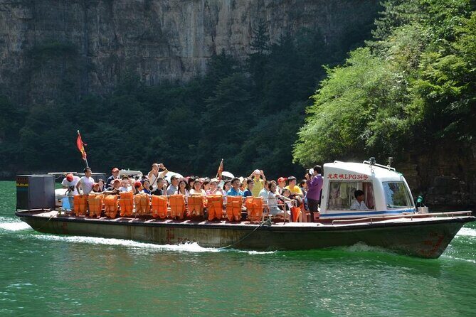 Beijing Private Tour to Badaling Great Wall and Longqing Gorge with Boat Ride - Badaling Great Wall With Cable Car Round Trip and Short Queue