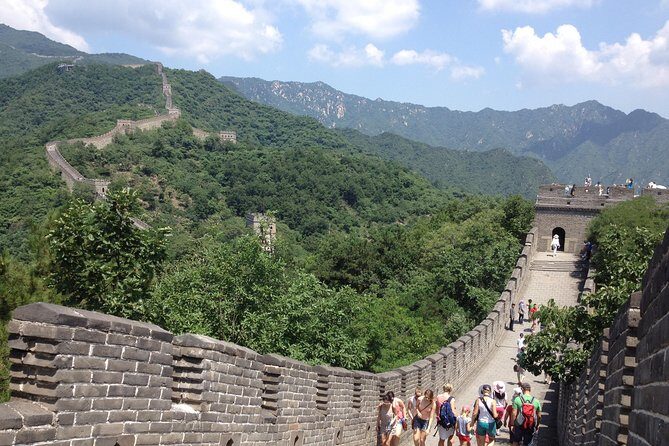Beijing Private Transfer to Jinshanling or Simatai Great Wall - Guided Option: When a Driver-Becomes-Guide Helps More Than You Think