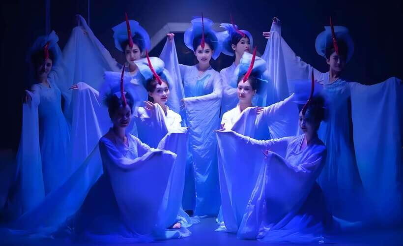 Beijing Royal Dinning Experience with cultural performance - Picking Lunch at 12:00 PM or Dinner at 6:30 PM