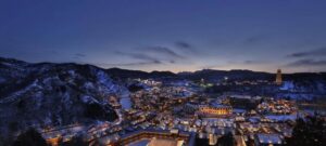 Beijing: Simatai Great Wall & Gubei Water Town Private Tour - Two Ways to Experience It: Transfer-Only QR Tickets vs Guided Day/Night