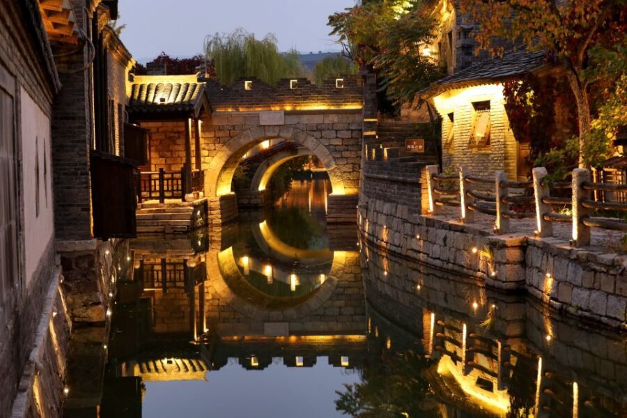 Beijing: Simatai Great Wall & Gubei Water Town Private Tour - Gubei Water Town: A Walkable Reset After the Wall
