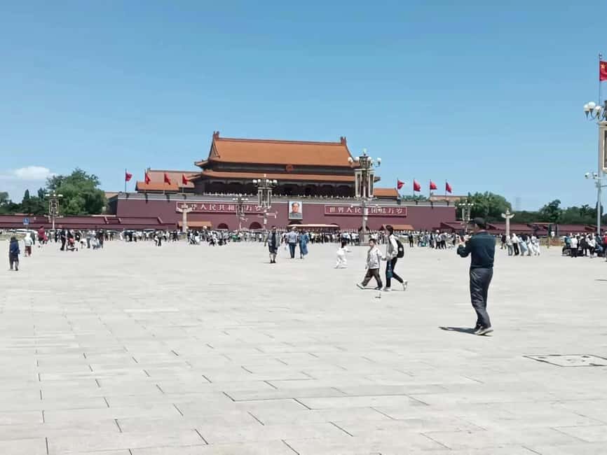 Beijing:Forbidden City and Tiananmen Square Private Tour - Private guide quality: what stands out from real-world experiences