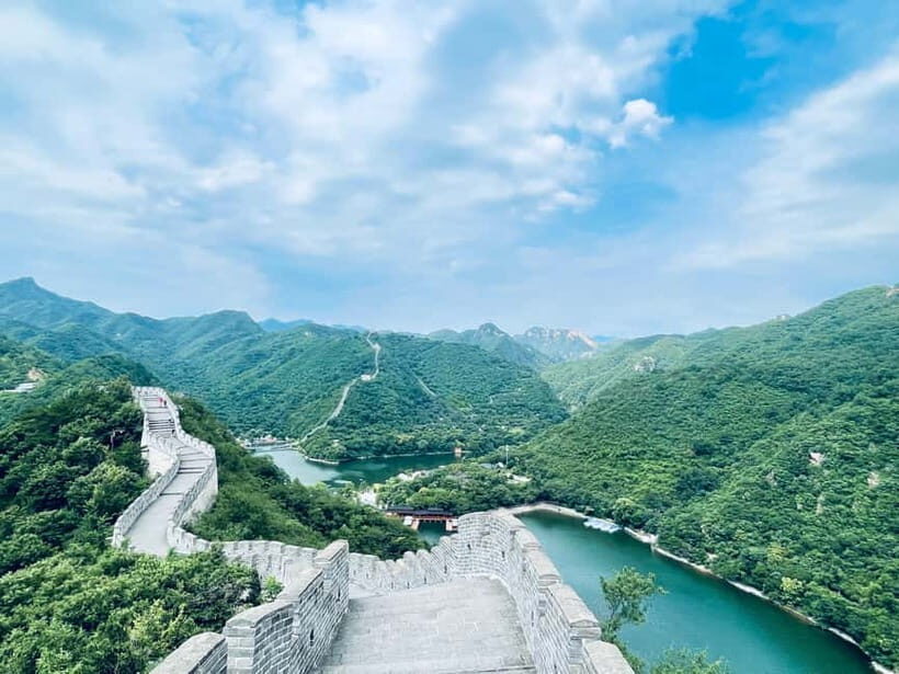 Beijing:Mutianyu/Badaling Great Wall Tour with VIP Fast Pass - Key moments that make this tour worth it