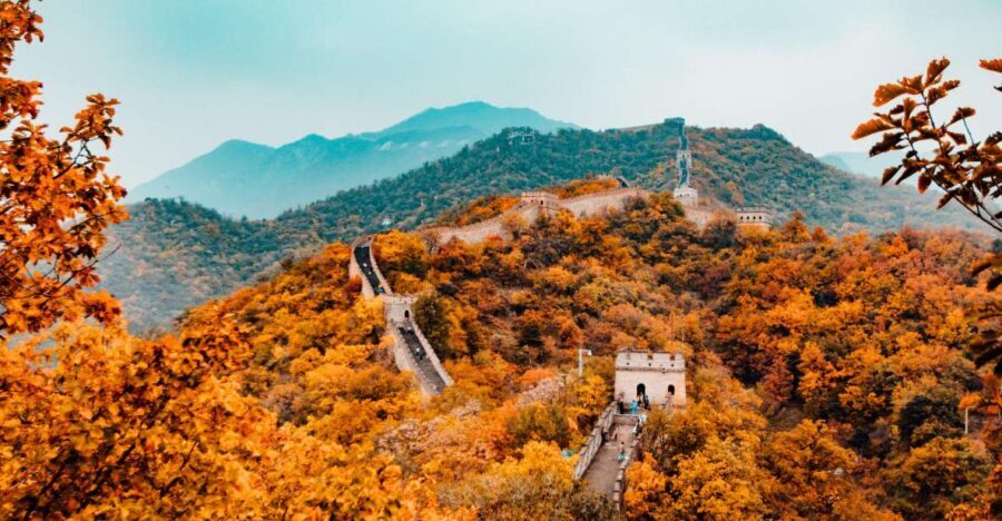 Beijing:Mutianyu/Badaling Great Wall Tour with VIP Fast Pass - Door-to-door in a private car: comfort, timing, and fewer headaches