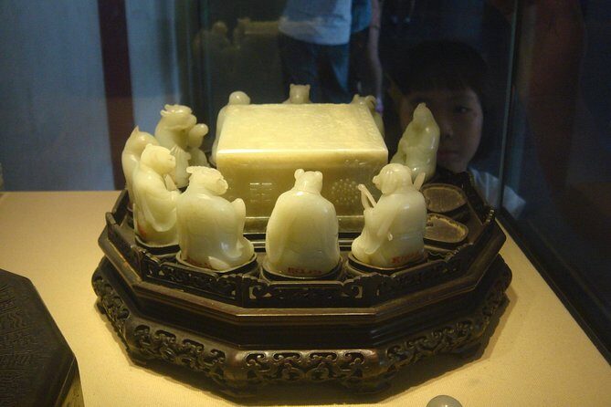 Beijing's Forbidden City with Special Viewing of Treasure Gallery and the Great Wall Ruins at Badaling - Should you book it?