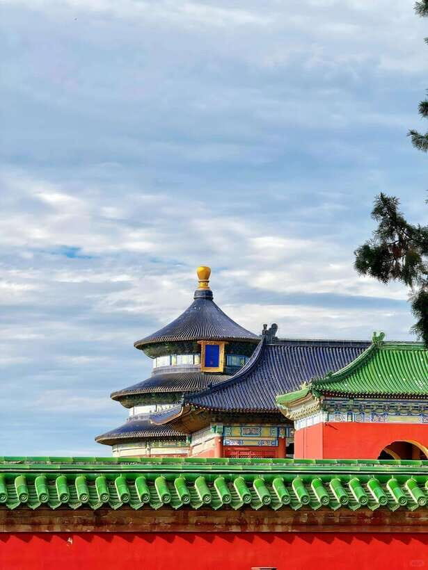 Beijing:Tiananmen Square tickets (guide optional) - The English Guide Option: When It Changes the Whole Day