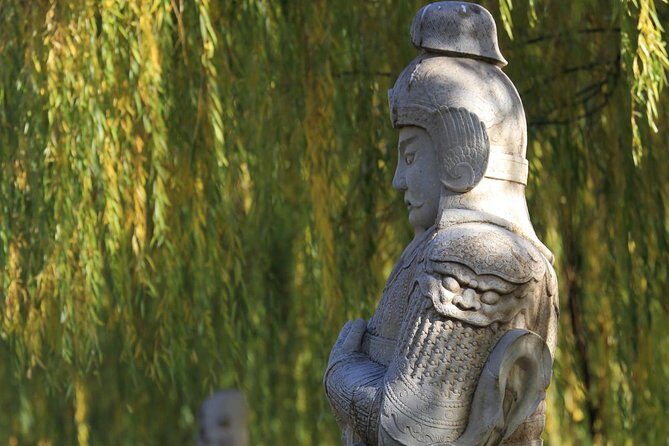Boutique Tour: Juyongguan, Sacred Way and Dingling of Ming Tombs - Who should book this Ming Dynasty day trip?