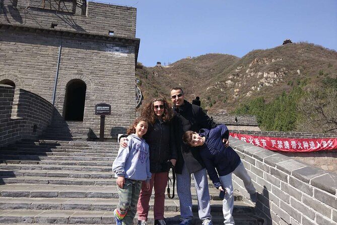BusDa-Ancient Great Wall &Badaling Great Wall Full-day Bus Tour - Guides: what to expect from English explanations (Aria, Lee, Jackie Chan, Betty)