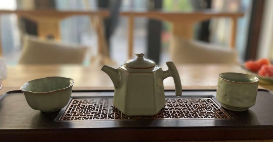Chinese Tea ceremony in Beijing Hutong courtyard - Why this Beijing Hutong tea ceremony feels different than a tourist teahouse