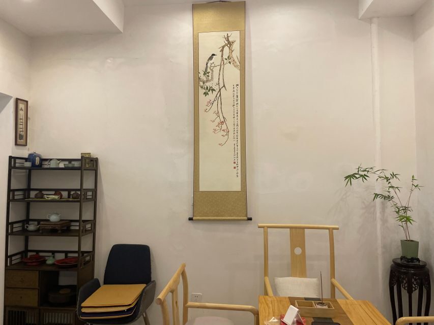Chinese Tea ceremony in Beijing Hutong courtyard - What happens during the one-hour ceremony