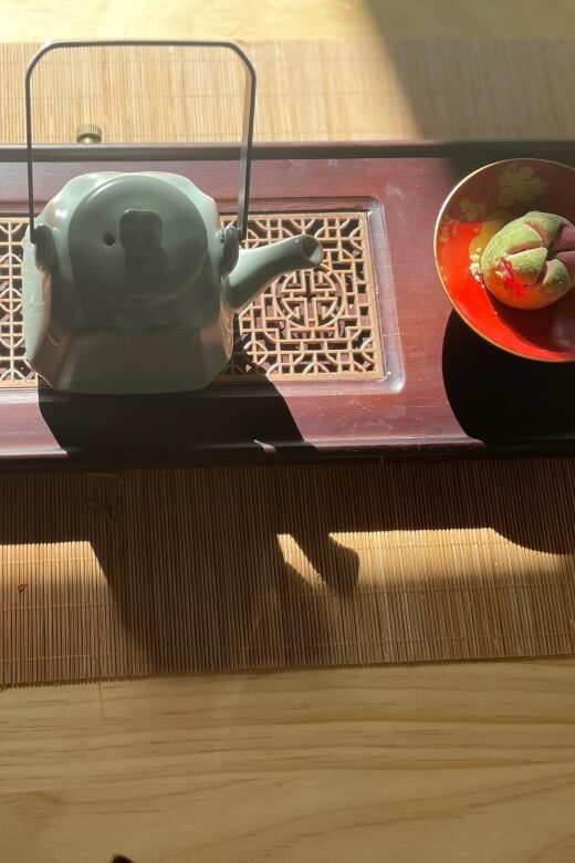 Chinese Tea ceremony in Beijing Hutong courtyard - Who this Beijing tea workshop suits best