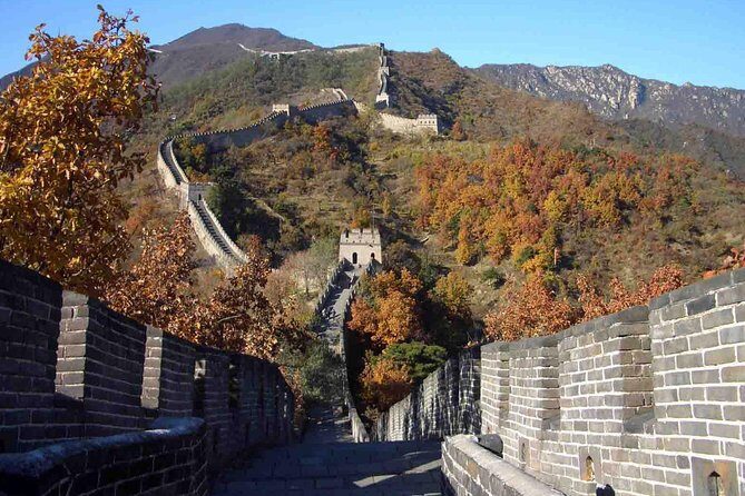 Full-Day Great Wall of Badaling - The schedule bottleneck: jade factory and tea shop time
