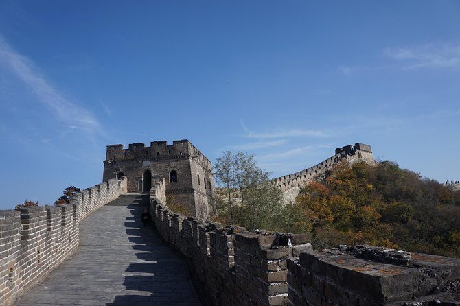 Great Wall of China at Mutianyu Full-Day Tour Including Lunch from Beijing - Tour guides and the difference good storytelling makes