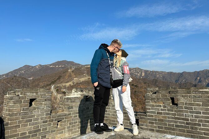 Great Wall & Old City Hutong Join In Group Layover Tour (9AM-5PM) - Airport Logistics: Pickup, Mobile Ticket, and Staying on Schedule