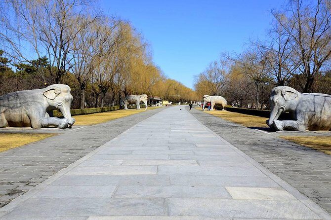 Huanghuacheng Great Wall & Ming Tombs w/ Sacred Way Private Tour - Who this private Great Wall and Ming Tombs day trip is for