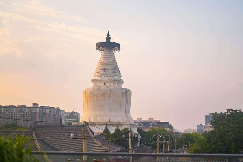 Hutong Walking Tour: Discover Real Beijing without Crowds - Entering Hutong Beijing Without Turning It Into a Theme Park