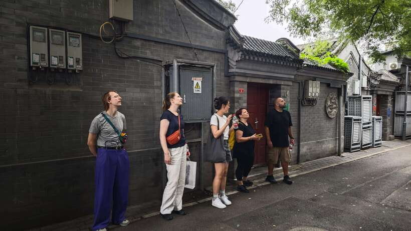 Hutong Walking Tour: Discover Real Beijing without Crowds - 正阳书局: A Bookshop Stop With Real-World Shopping Time