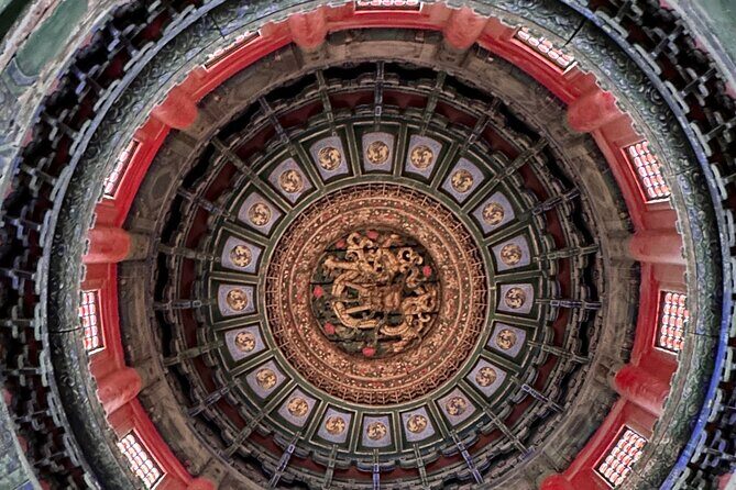 Imperial Secret-Forbidden City and Jingshan Park Small Group Tour - Jingshan Park summit photos: the classic Beijing angle